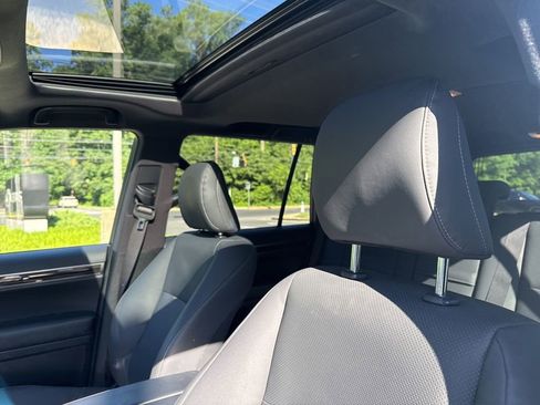 Certified 2023 Lexus GX 460 Premium w/ Premium Package AWD/4WD image 12