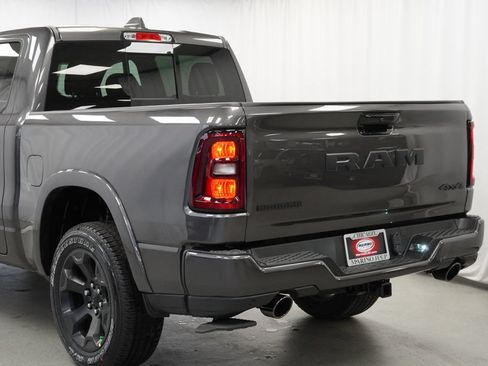 New 2026 RAM 1500 Big Horn AWD/4WD image 12