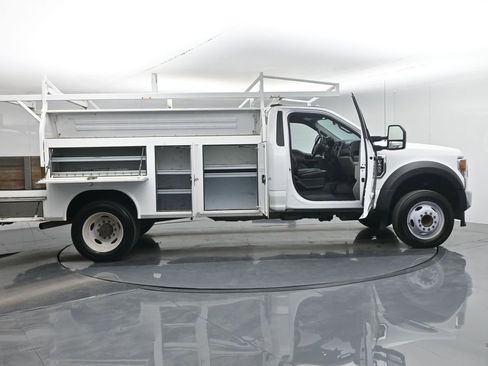 Certified 2021 Ford F450 XL w/ Power Equipment Group image 5