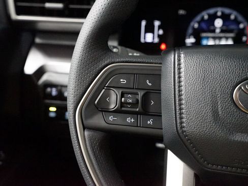 New 2026 Toyota 4Runner SR5 AWD/4WD image 15