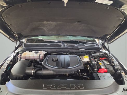 Certified 2025 RAM 1500 Big Horn AWD/4WD image 9