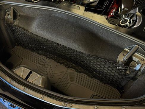Used 2024 Chevrolet Corvette Stingray Premium Cpe w/ Z51 Performance Package RWD image 31