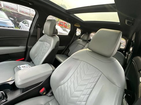 Used 2023 Kia Sportage X-Line w/ X-Line Premium Package AWD/4WD image 11