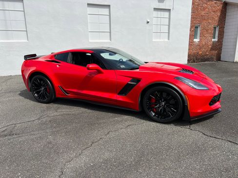 Used 2015 Chevrolet Corvette Z06 w/ 3LZ Preferred Equipment Group image 24