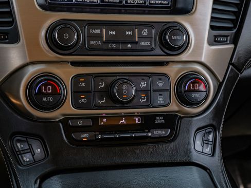 Used 2018 GMC Yukon Denali RWD image 26