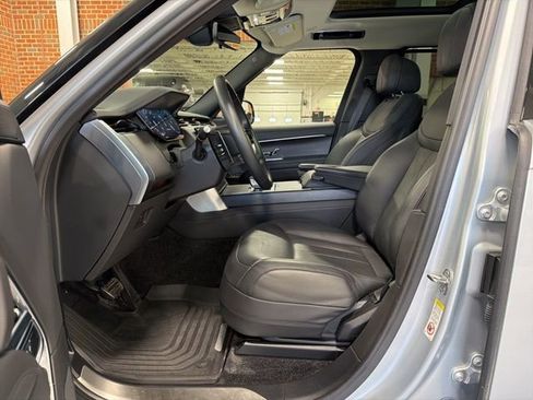 Used 2024 Land Rover Range Rover SE image 16