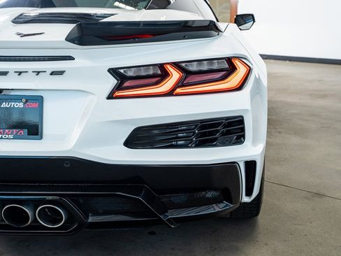 Used 2024 Chevrolet Corvette Z06 w/ LPO, Roadside Safety Package image 32