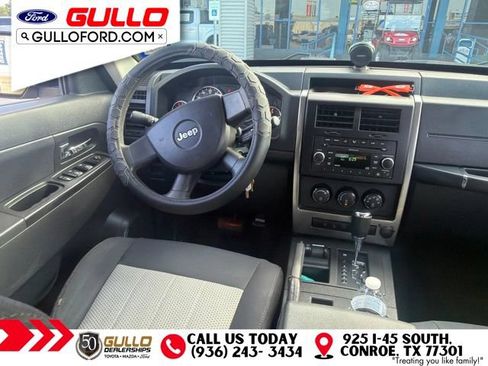 Used 2009 Jeep Liberty Sport w/ Popular Equipment Group AWD/4WD image 5