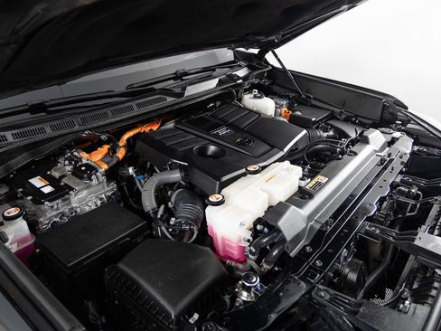 Used 2023 Toyota Sequoia Capstone image 43