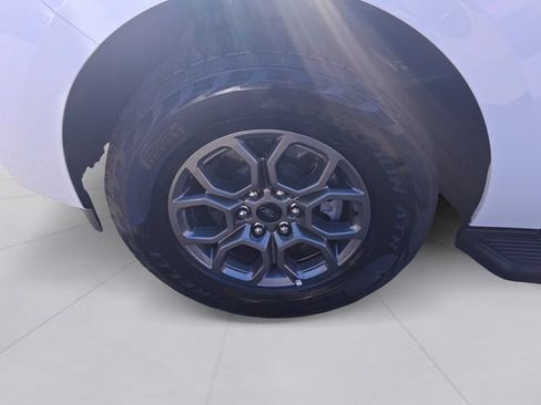 Used 2025 Ford Expedition Max Active AWD/4WD image 6