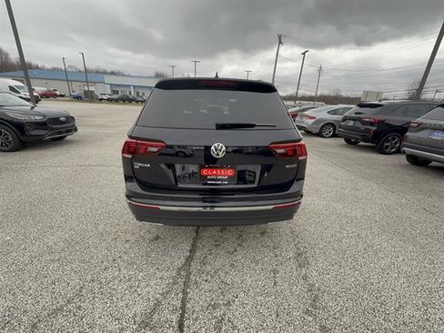 Used 2021 Volkswagen Tiguan SE w/ Panoramic Sunroof Package image 6