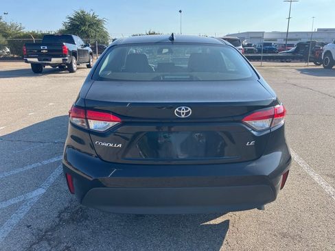 Used 2025 Toyota Corolla LE FWD image 5