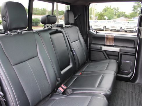 Used 2018 Ford F150 Lariat w/ Equipment Group 501A Mid AWD/4WD image 32