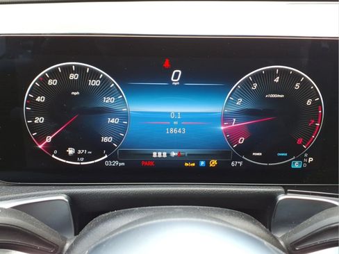 Certified 2025 Mercedes-Benz GLB 250 4MATIC image 15