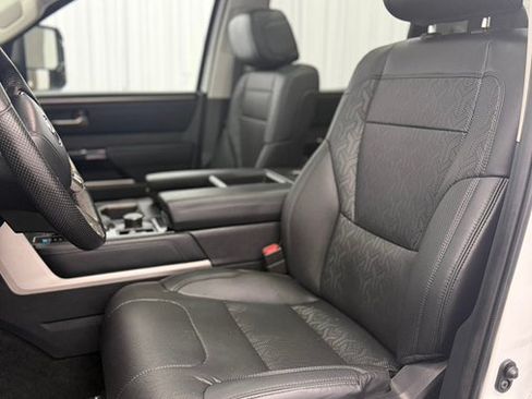 Used 2024 Toyota Tundra Limited AWD/4WD image 11