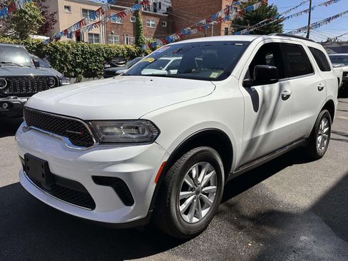 Used 2023 Dodge Durango SXT Launch Edition AWD/4WD image 8
