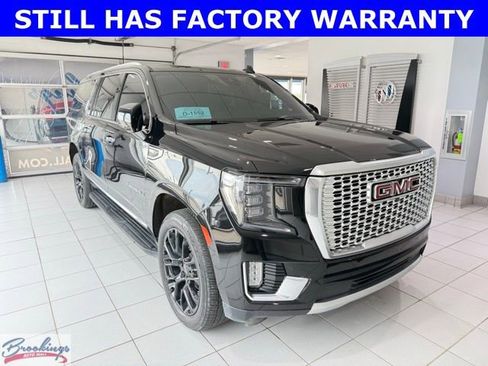 Used 2023 GMC Yukon XL Denali image 1