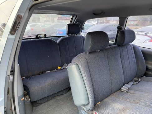 Used 1993 Toyota Previa Deluxe image 11