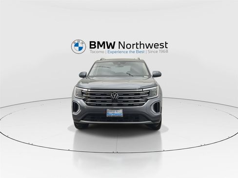 Used 2024 Volkswagen Atlas SEL AWD/4WD image 8