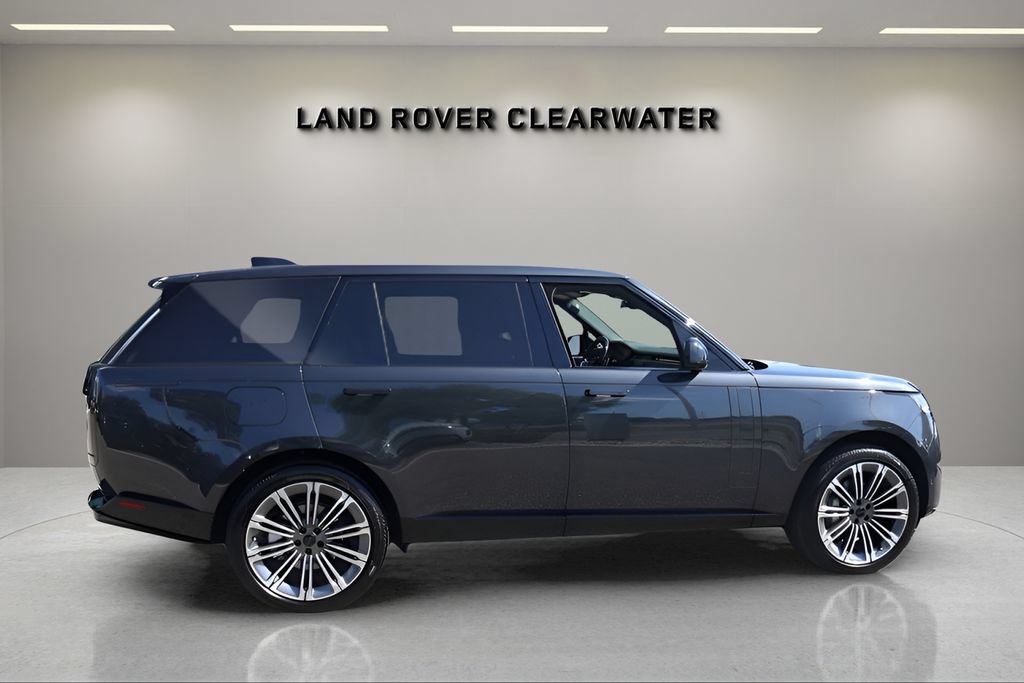 New 2026 Land Rover Range Rover Long Wheelbase SE AWD/4WD image 6
