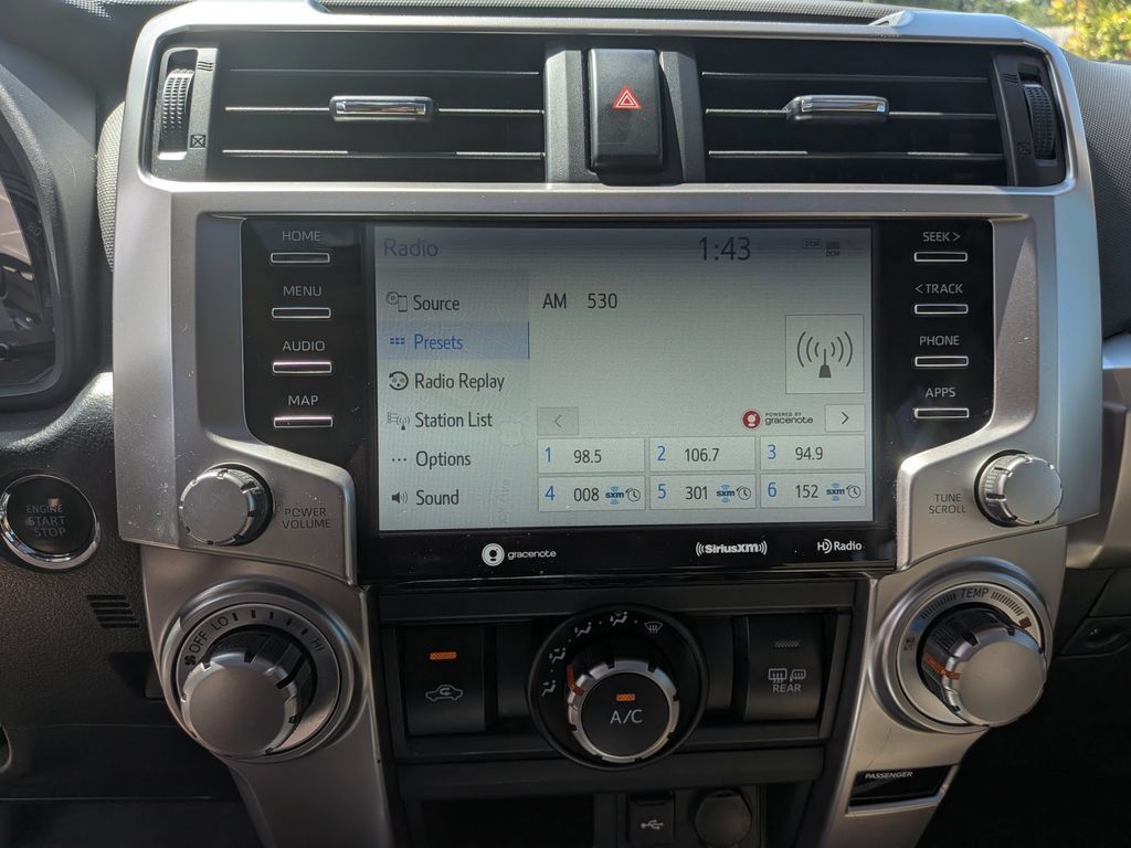 Used 2022 Toyota 4Runner SR5 Premium w/ Moonroof Package AWD/4WD image 19