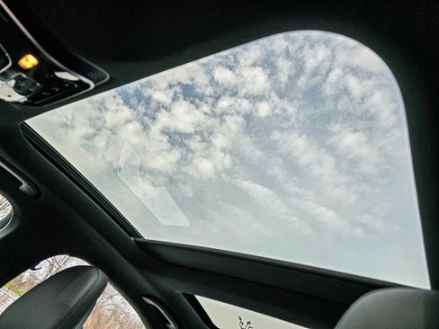 New 2025 Mercedes-Benz C 300 4MATIC Sedan image 27