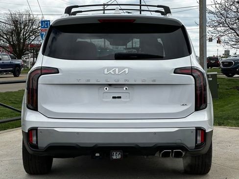 Used 2024 Kia Telluride SX w/ Towing Package image 6