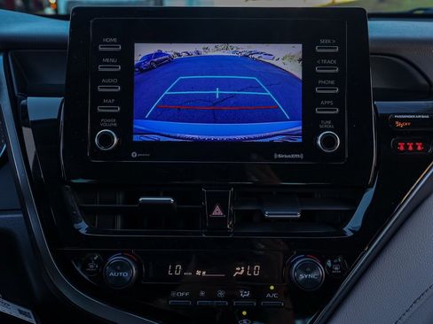 Used 2022 Toyota Camry LE image 29