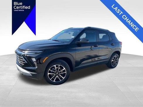 Used 2024 Chevrolet TrailBlazer LT AWD/4WD image 3