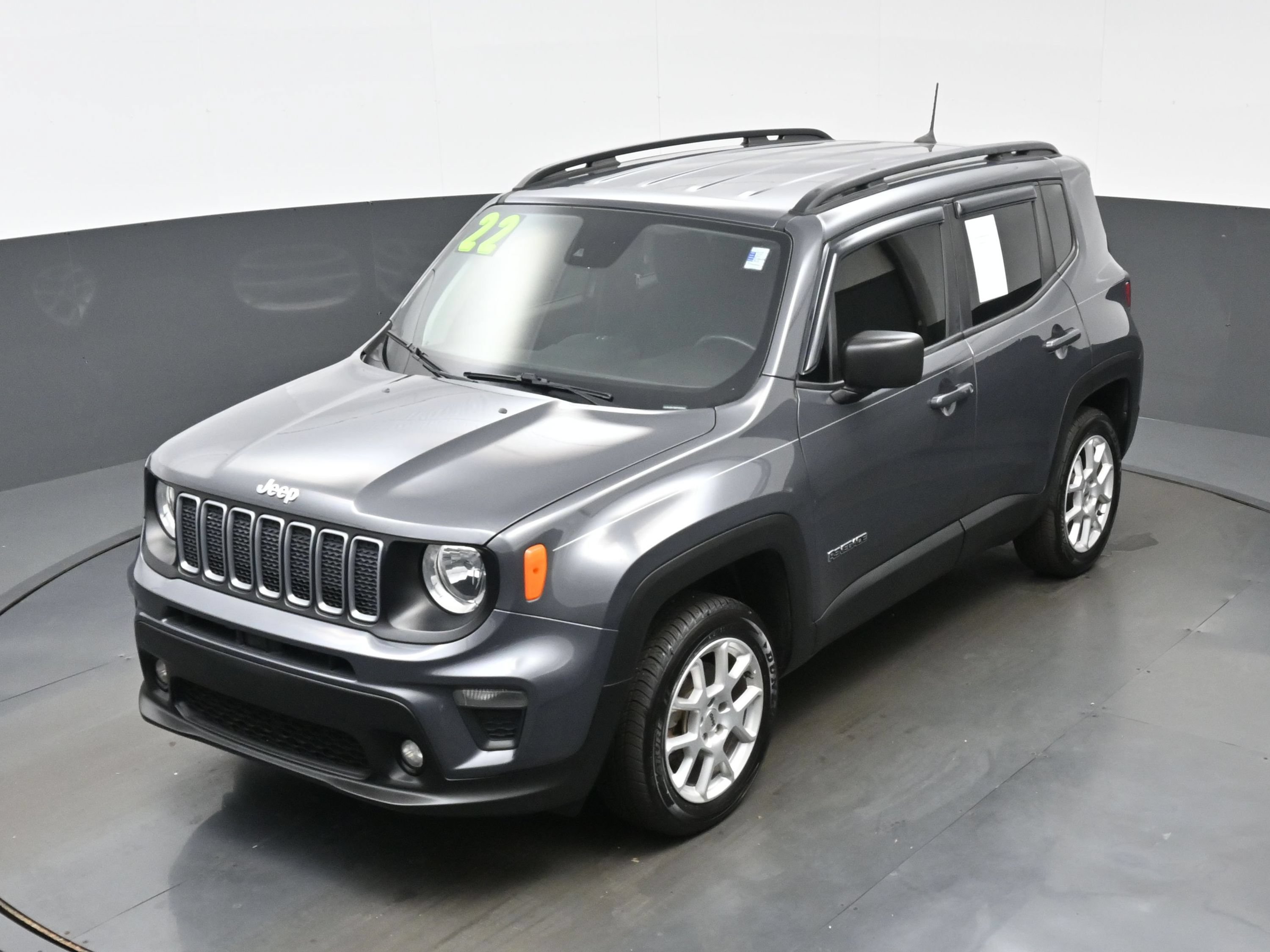 Used 2022 Jeep Renegade Latitude AWD/4WD image 33