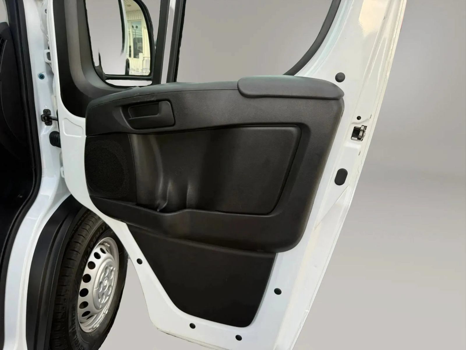 Used 2025 RAM ProMaster 2500 w/ Convenience Group FWD image 36