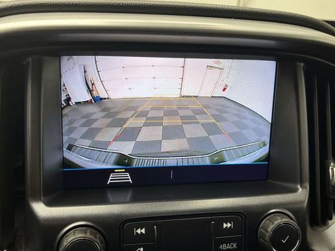 Used 2021 Chevrolet Colorado LT w/ Fleet Safety Package image 5