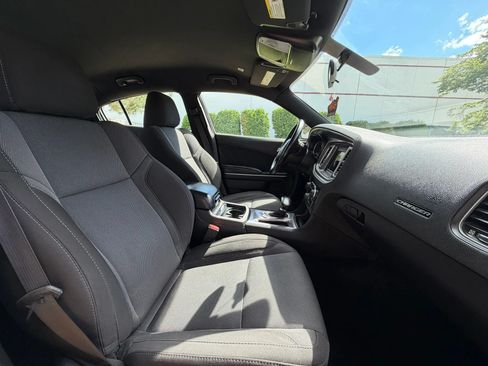 Used 2022 Dodge Charger SXT RWD image 23