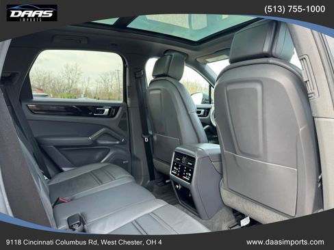 Used 2020 Porsche Cayenne image 44