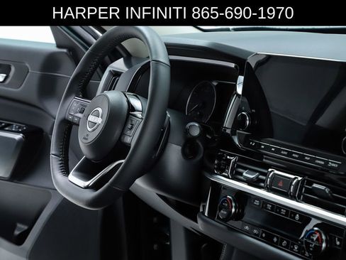 Used 2025 Nissan Pathfinder SL image 35