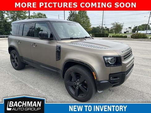 Used 2025 Land Rover Defender 110 X-Dynamic SE AWD/4WD image 2