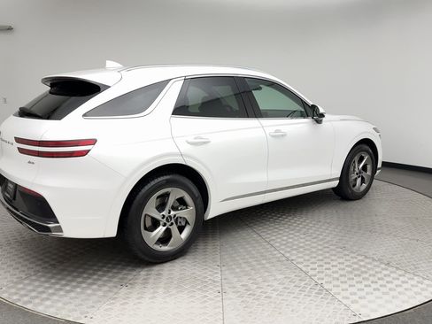 Certified 2026 Genesis GV70 2.5T Select image 2