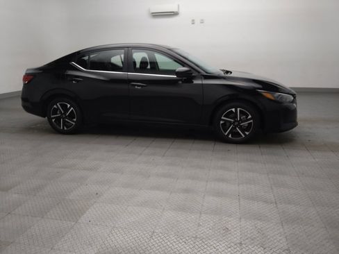 Used 2025 Nissan Sentra SV FWD image 11