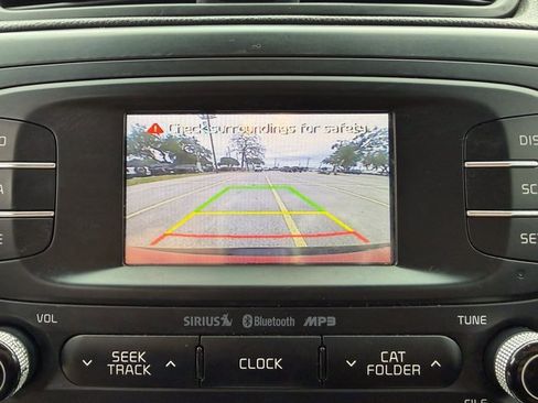 Used 2016 Kia Soul + image 13