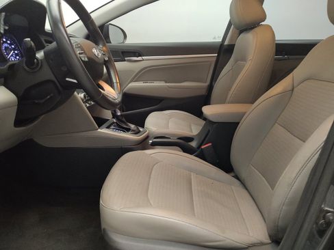 Used 2020 Hyundai Elantra Limited w/ Cargo Package (C1) FWD image 17