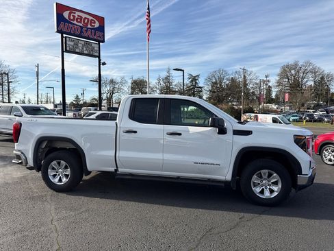 Used 2023 GMC Sierra 1500 Pro w/ Pro Value Package AWD/4WD image 16