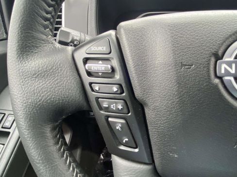 Used 2024 Nissan Frontier SL image 22