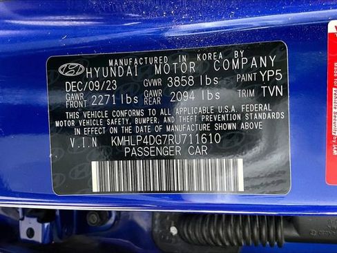 Used 2024 Hyundai Elantra Limited FWD image 16