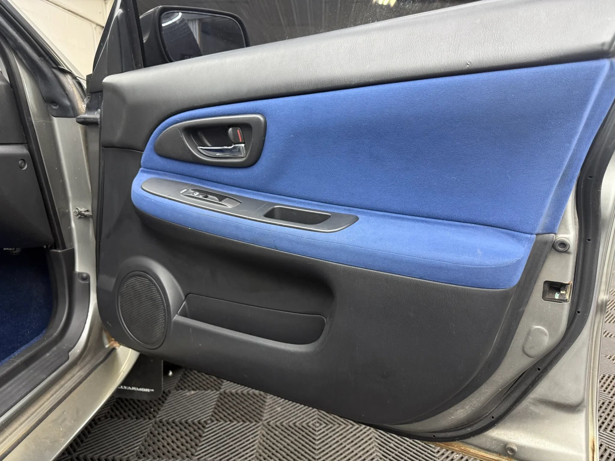 Used 2006 Subaru Impreza WRX STI AWD/4WD image 5