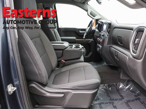 Used 2020 Chevrolet Silverado 1500 LT w/ Convenience Package AWD/4WD image 23