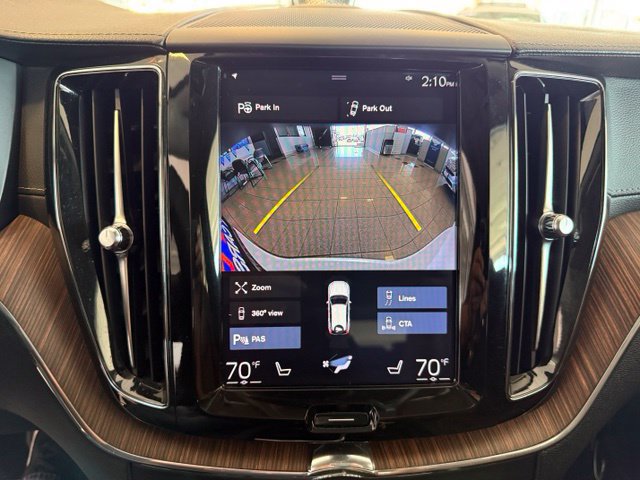 Used 2018 Volvo XC60 T6 Inscription w/ Luxury Seat Package AWD/4WD image 15