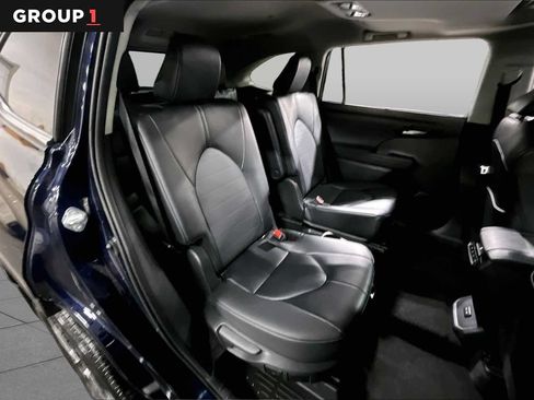 Certified 2025 Toyota Highlander XLE AWD/4WD image 20
