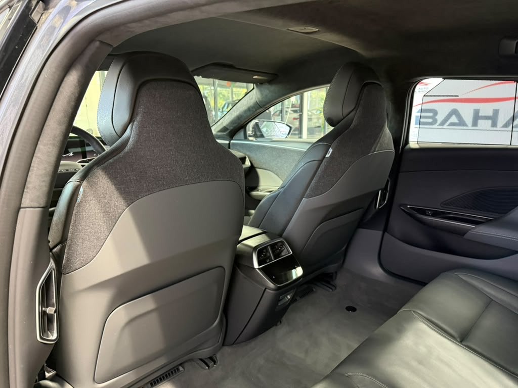 Used 2024 Lucid Air Touring AWD/4WD image 39