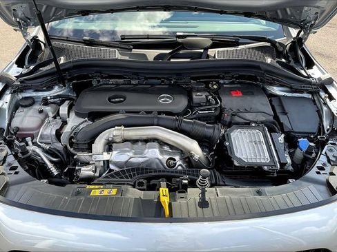 Used 2026 Mercedes-Benz GLA 250 4MATIC image 32