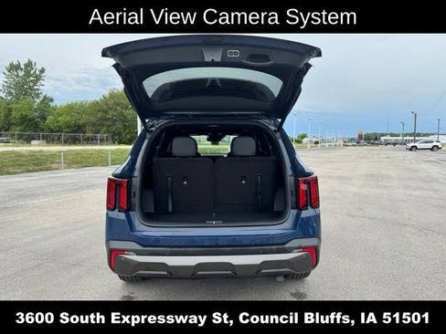 Used 2025 Kia Sorento SX AWD/4WD image 13